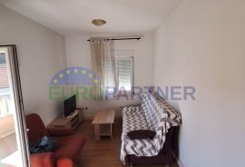 Kuća sa prekrasnim pogledom na more na Čiovu, 600 m2, prodaja, Trogir, House