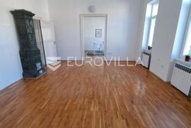 Osijek, Centar, prekrasan secesijski stan u strogom centru, 2. kat, 95 m2, Osijek, Apartamento