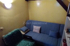 Zemun, Alaska, 1.0, 24m2, potkrovlje, Zemun, Appartement