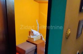 Zemun, Alaska, 1.0, 24m2, potkrovlje, Zemun, Appartment