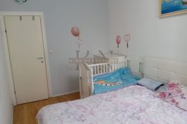 ZAGREB-STENJEVEC-MALEŠNICA,LIJEP I NAMJEŠTEN TROSOBAN STAN, Stenjevec, Appartment