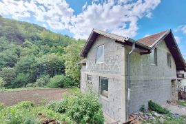 Kuća na dvije etaze pored rijeke Bijela, Konjic, Konjic, House