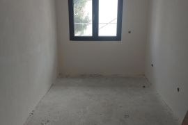 Kvalitetan troiposoban stan kod Doma zdravlja sa PDV-om ID#3395, Niš-Mediana, Appartment