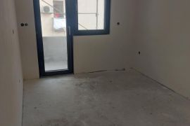 Kvalitetan troiposoban stan kod Doma zdravlja sa PDV-om ID#3395, Niš-Mediana, Appartment