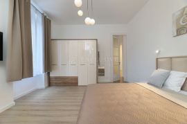 OPATIJA prekrasan stan u vili prvi red uz more !, Opatija, Apartamento