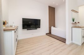 OPATIJA prekrasan stan u vili prvi red uz more !, Opatija, Appartment