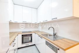 Zagreb, Lovinčićeva, dvosoban stan za najam + VPM, NKP 65.81 m2 - PRVI NAJAM, Zagreb, Appartement