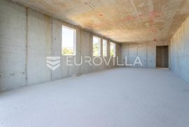 Podstrana, poslovni prostor na prvom katu novogradnje NKP 54 m2, Podstrana, Propiedad comercial