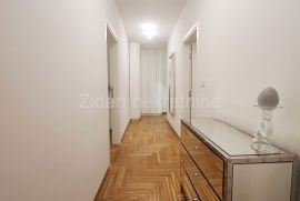 Bežanijska kosa, Nedeljka Gvozdenovića, izuzetan četvorosoban stan, Novi Beograd, Appartamento
