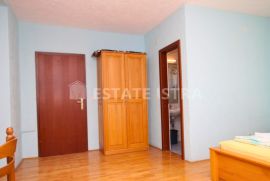 Peroj hotel s restoranom i pogledom na more, Vodnjan, Commercial property