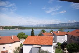 OTOK KRK, UVALA SOLINE - Dvoetažni 2S+DB sa pogledom na more, Dobrinj, Flat