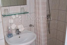 APARTMAN U SUTERENU, Crikvenica, Daire