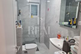 Stan 2S+DB 57m2 300 m od mora, Seget, Apartamento