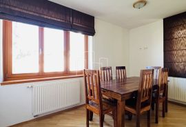 Odličan opremljen dvosoban stan Centar Sarajevo najam, Sarajevo Centar, Apartamento