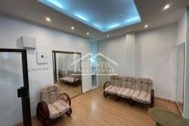 Voždovac - TC Banjica - 18m2 ID#19339, Voždovac, Commercial property