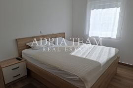 TROSOBNI APARTMAN U STAMBENOJ ZGRADI, PRIZEMLJE - POVLJANA, PAG, Povljana, Appartment