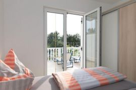 CRIKVENICA, JADRANOVO - lijepa kuća za odmor 92m2, Crikvenica, Maison