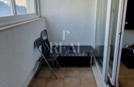 Dvosoban stan u Splitu, predio Bol!!, Split, Appartment