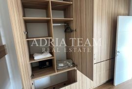 TROSOBNI APARTMAN NA 1. KATU STAMBENE ZGRADE, 100 m OD PLAŽE!! PRIVLAKA - ZADAR, Privlaka, Appartment