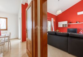 POREČ- KAŠTELIR, LABINCI- urbana villa, 110 M2, idealno za iznajmljivanje!, Kaštelir-Labinci, Maison