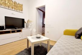 Elegantan stan u srcu grada Pule !, Pula, Apartamento