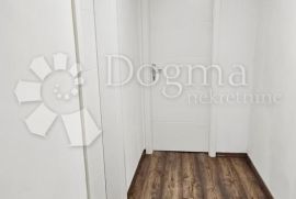 MAKSIMIR, STAN U LIJEPOJ ZGRADI SA VRTOM, Maksimir, Appartement