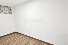 MAKSIMIR, STAN U LIJEPOJ ZGRADI SA VRTOM, Maksimir, Appartment