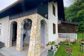 Šarmantna kuća u Babincu, Cestica, بيت