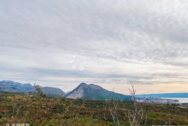 ZAPANJUJUĆE GRAĐEVINSKO ZEMLJIŠTE S PANORAMOM, Solin - Okolica, Земля