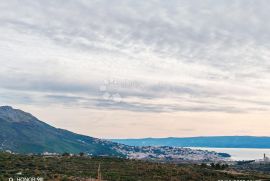 ZAPANJUJUĆE GRAĐEVINSKO ZEMLJIŠTE S PANORAMOM, Solin - Okolica, Terrain