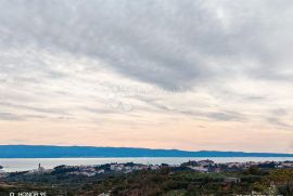 ZAPANJUJUĆE GRAĐEVINSKO ZEMLJIŠTE S PANORAMOM, Solin - Okolica, Zemljište