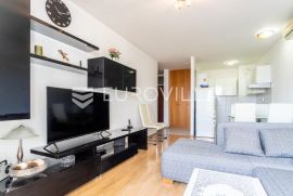 Split, Bol, dvosoban stan na izvrsnoj lokaciji, Split, Apartamento