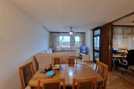 ZAGREB-STENJEVEC-85m2,PROSTRAN TROSOBAN STAN SA LOĐOM,POGLED, Stenjevec, Apartamento