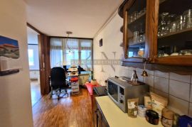 ZAGREB-STENJEVEC-85m2,PROSTRAN TROSOBAN STAN SA LOĐOM,POGLED, Stenjevec, Apartamento