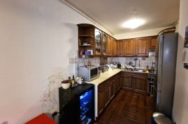 ZAGREB-STENJEVEC-85m2,PROSTRAN TROSOBAN STAN SA LOĐOM,POGLED, Stenjevec, Apartamento