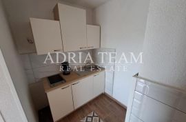 TROSOBNI APARTMAN S POGLEDOM NA MORE - MASLENICA, Jasenice, Appartement