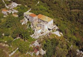 Dubrovnik, Petrovo selo – dvojna kuća s okućnicom i pomoćnim objektima na vrlo posebnoj lokaciji – 290 m2, Dubrovnik - Okolica, Kuća