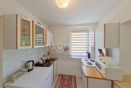 Trosoban stan sa balkonom 51m2 (58m2), Hadžići, Hadžići, Flat