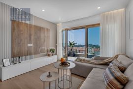 Makarska, luksuzan dvosoban stan u centru 65 m2, Makarska, Appartamento
