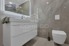 Makarska, luksuzan dvosoban stan u centru 65 m2, Makarska, شقة
