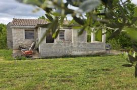 ISTRA, ROVINJ, OKOLICA - Legalizirana kuća u izgradnji s plaćenim komunalijama!, Rovinj, Famiglia