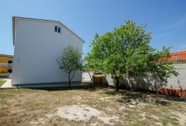 ISTRA, LIŽNJAN - Apartmanska kuća na mirnoj i atraktivnoj lokaciji, Ližnjan, Casa