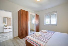 ISTRA, LIŽNJAN - Apartmanska kuća na mirnoj i atraktivnoj lokaciji, Ližnjan, Haus