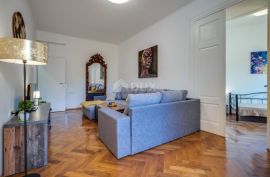 RIJEKA, CENTAR - 3S+DB, moderan sunčan stan, Rijeka, Apartamento