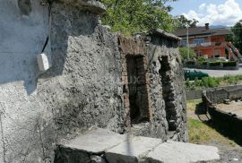 GROBNIK, DRAŽICE - starina na dobroj lokaciji, Jelenje, Kuća