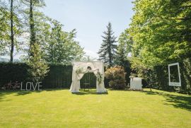 JEDINSTVENI WEDING RESORT, Jakovlje, Коммерческая недвижимость