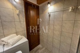 Punat, apartman u samom centru, 2SKL+ mansarda, 50m2, Punat, Flat