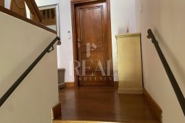 Punat, apartman u samom centru, 2SKL+ mansarda, 50m2, Punat, Appartment