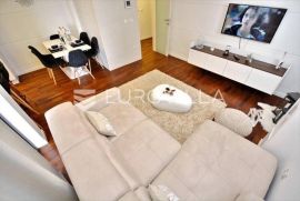 Zadar, Borik, moderan trosoban stan vrtom, NKP 87,55 m2, Zadar, Stan