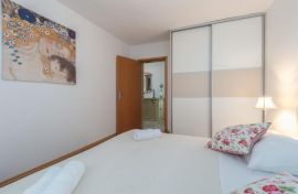 Apartmanska kuća na prodaju, Buje,okolica, Istra, Buje, Дом